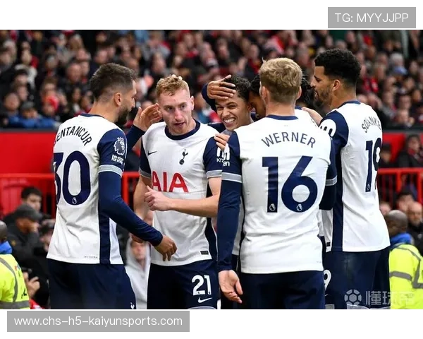 曼联备战热刺,球队全员火力全开,争四目标明确 曼联备战热刺,球队全员火力全开,争四目标明确